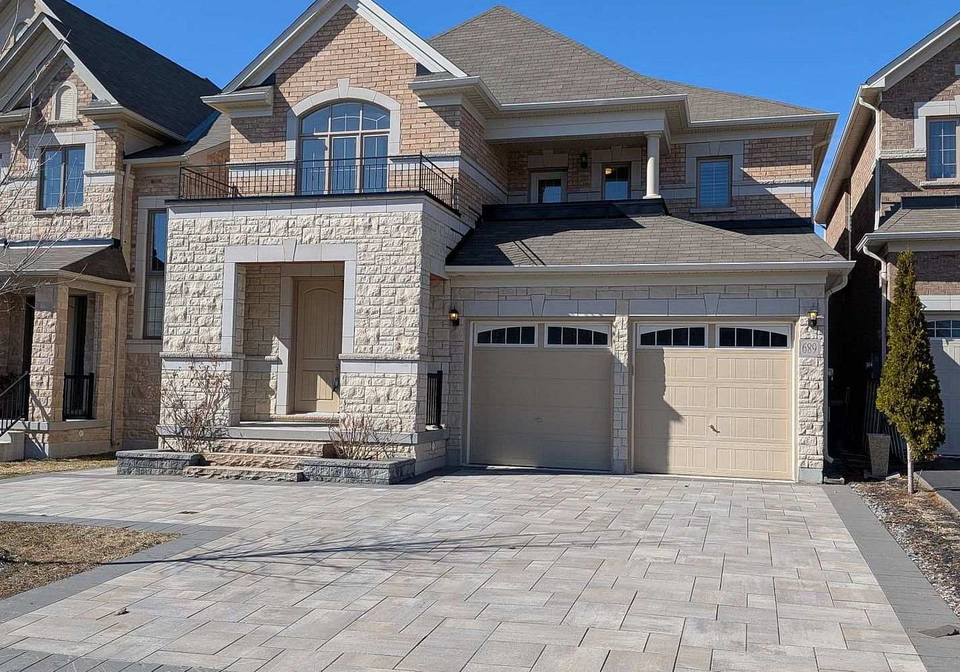 689-somerville-drive-newmarket-ontario-n13009730