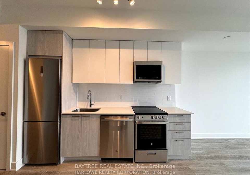 185-deerfield-road-newmarket-ontario-n13010028