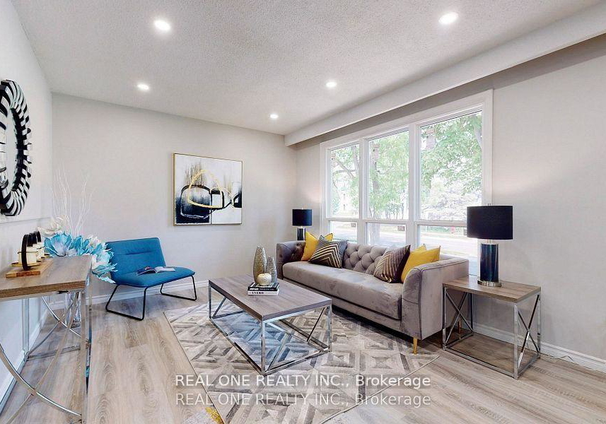 105-aurora-heights-drive-aurora-ontario-n13010488