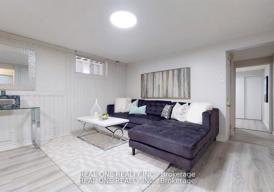 105-basement-aurora-heights-drive-aurora-ontario-n13010514