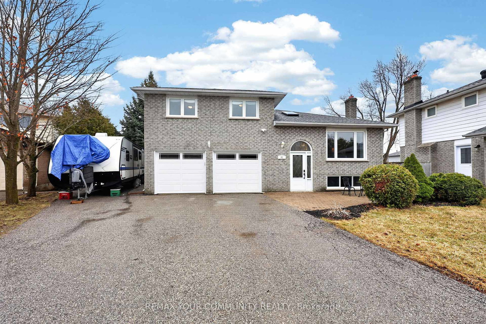 81-crown-crescent-bradford-west-gwillimbury-ontario-n13011070