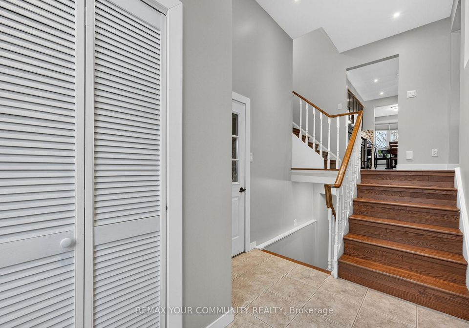 81-crown-crescent-bradford-west-gwillimbury-ontario-n13011070
