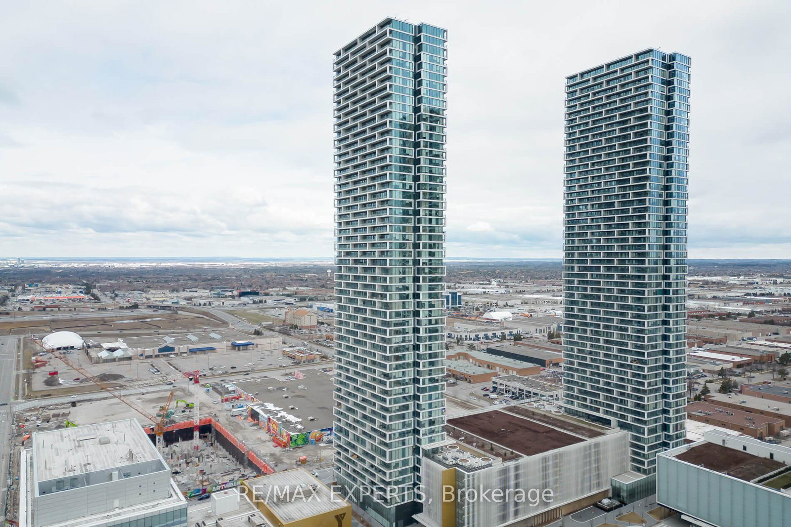 5-buttermill-avenue-vaughan-ontario-n13011476