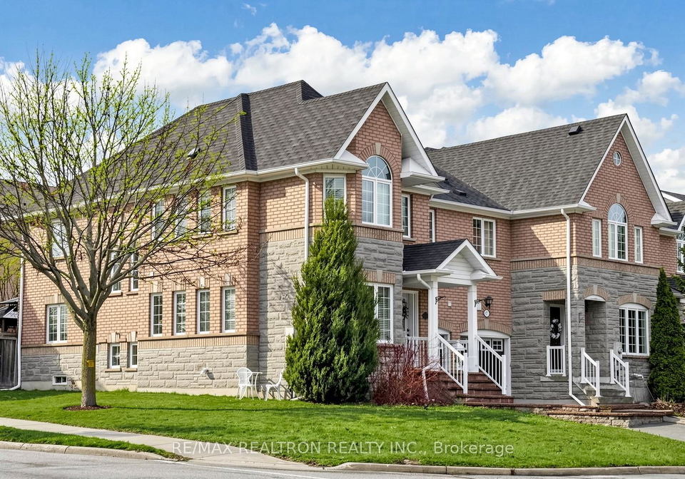 65-red-river-crescent-newmarket-ontario-n13011936