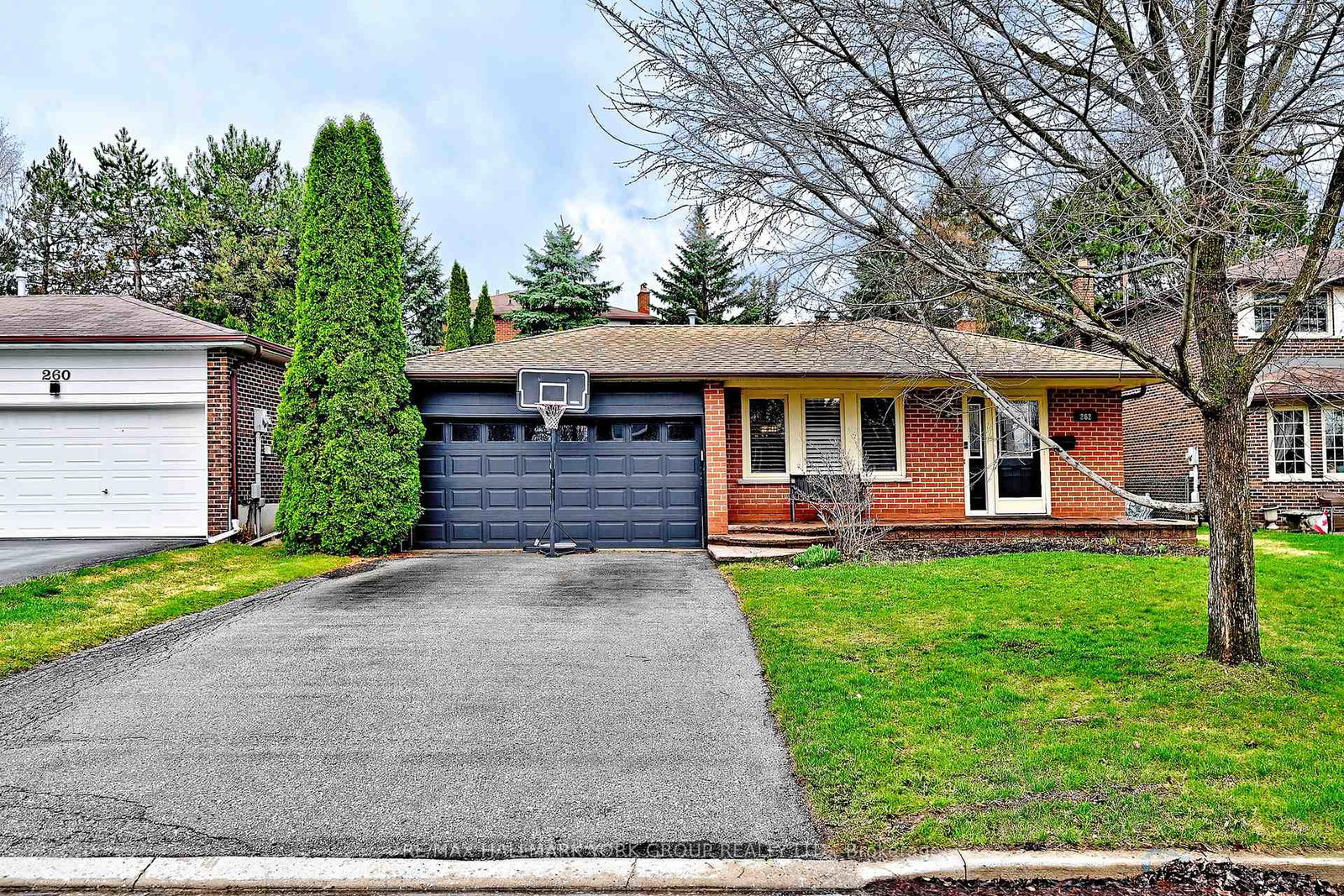 262-plymouth-trail-newmarket-ontario-n13012150
