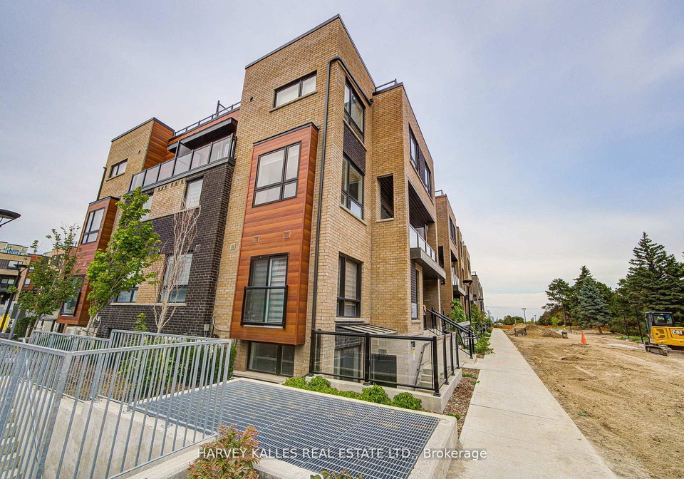 24-lytham-green-circle-newmarket-ontario-n13012826