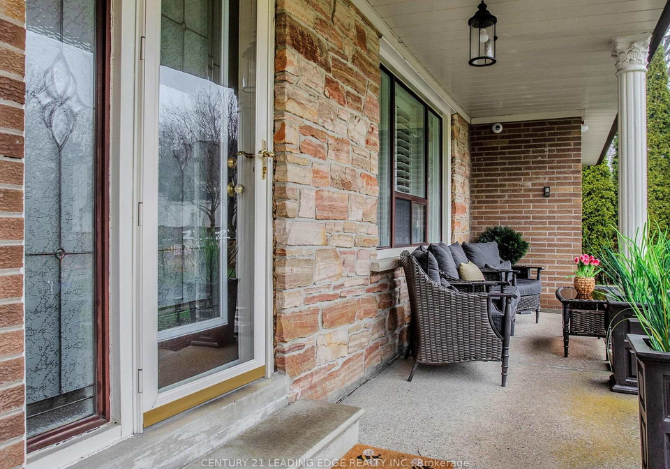 8-miner-circle-markham-ontario-n13014516