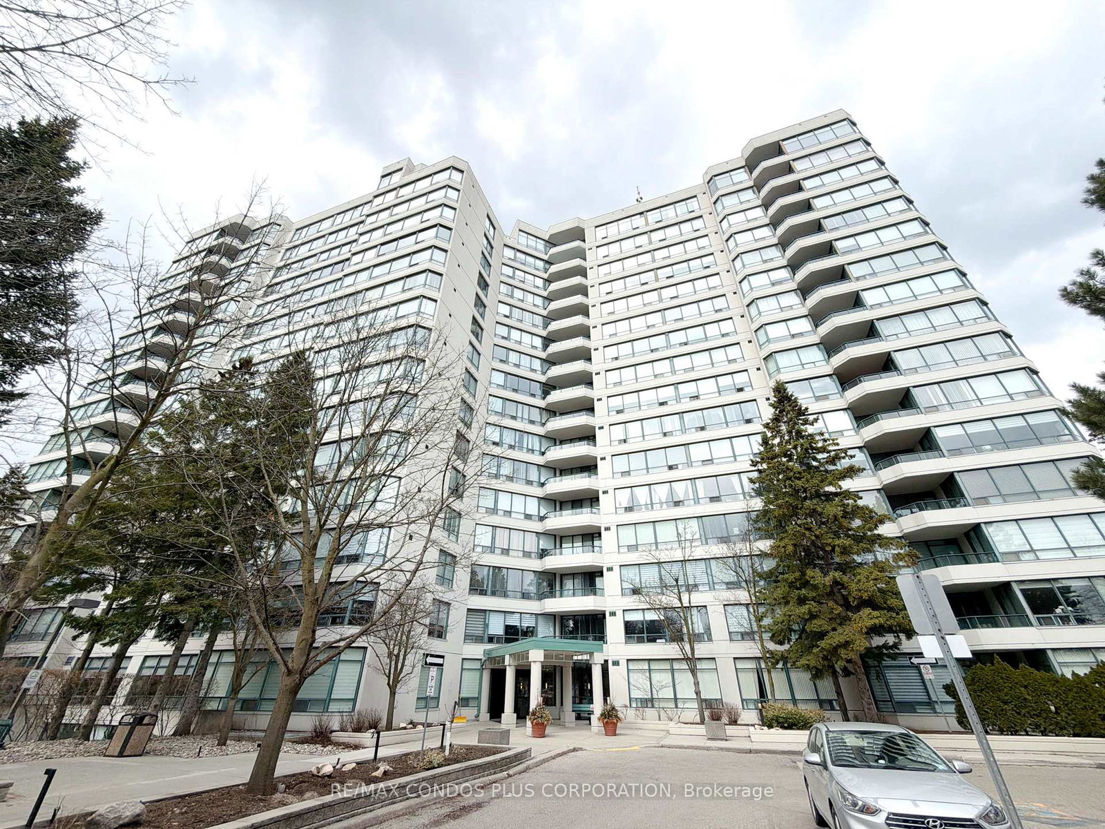 120-promenade-circle-vaughan-ontario-n13014866