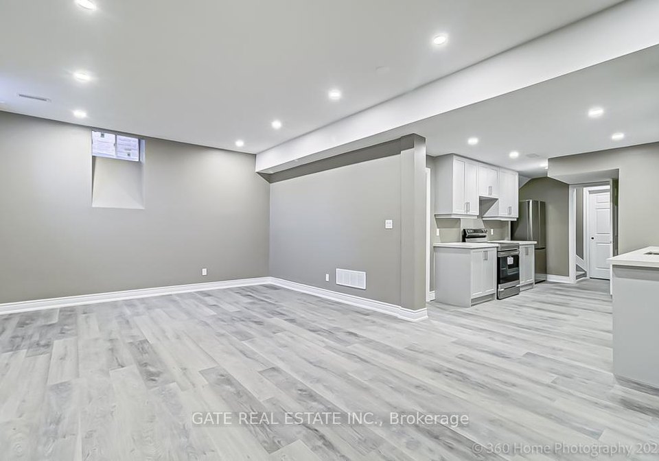 565-mcgregor-farm-trail-newmarket-ontario-n13015354