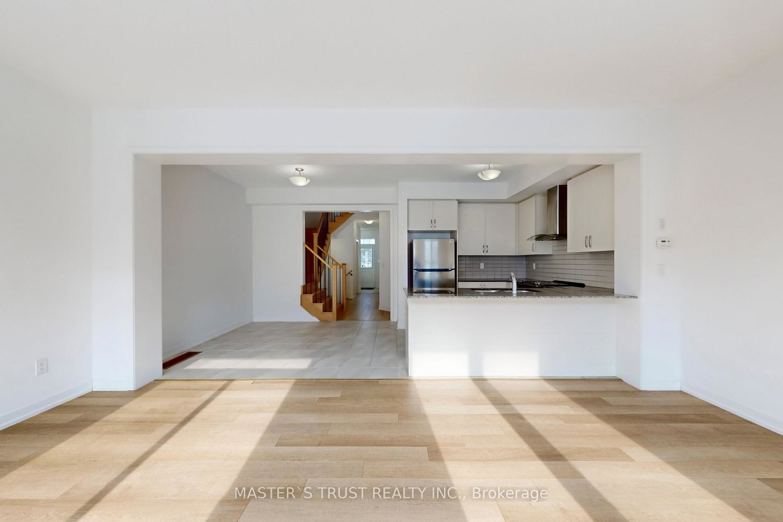 208-harding-park-street-newmarket-ontario-n13016452