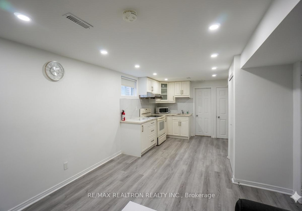 3-evergreen-crescent-markham-ontario-n13016950