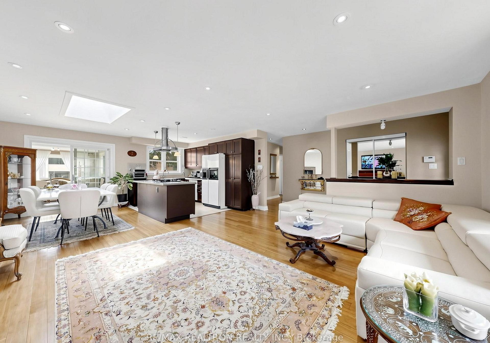 30-bedford-park-avenue-richmond-hill-ontario-n13018438