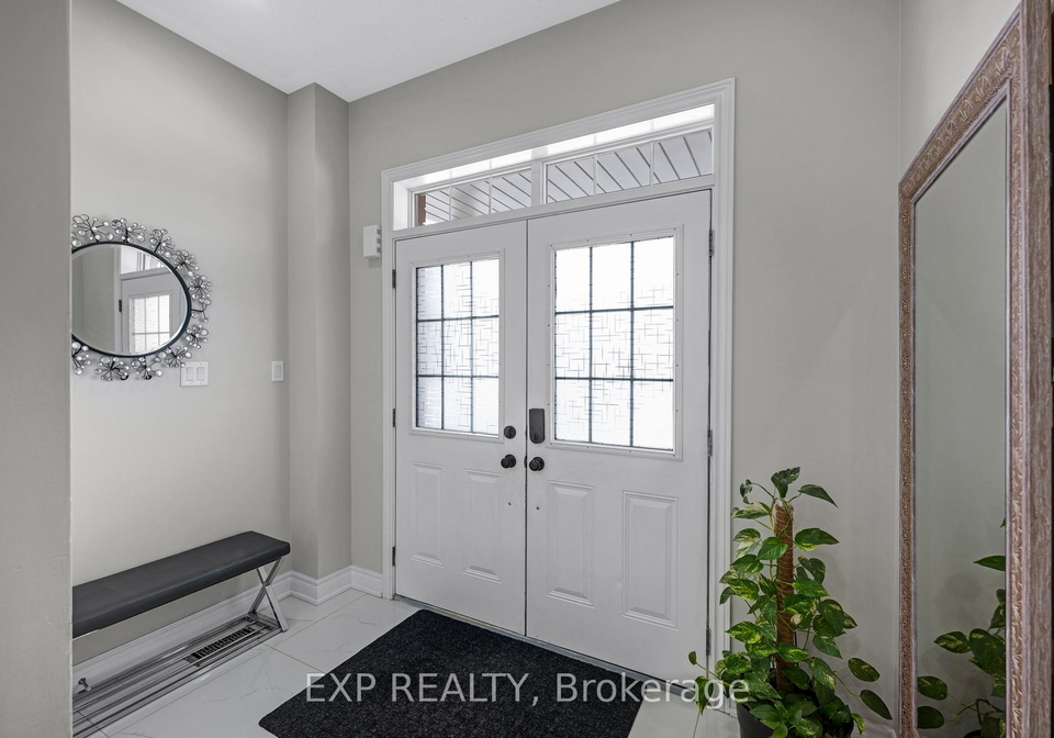 565-foxcroft-boulevard-newmarket-ontario-n13018784