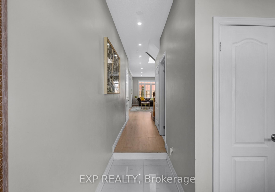 565-foxcroft-boulevard-newmarket-ontario-n13018784