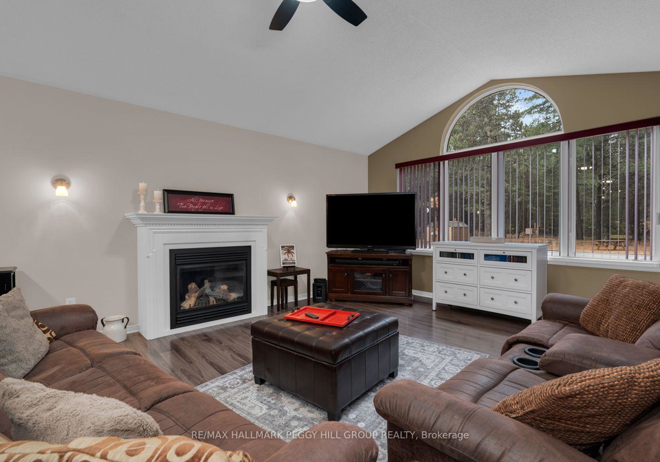 8225-main-street-lisle-adjala-tosorontio-ontario-n13019122