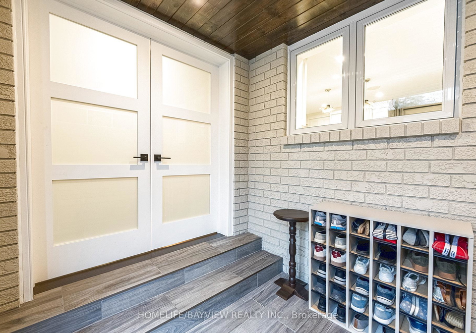 25-whispering-pine-trail-aurora-ontario-n13019206