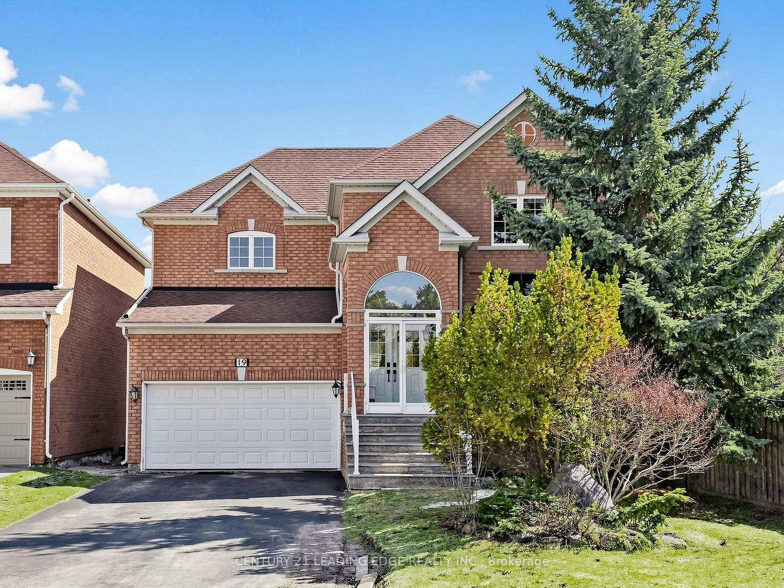 19-fountain-court-richmond-hill-ontario-n13019232