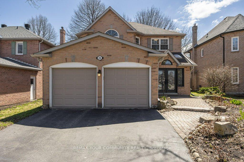 21-millbrook-gate-markham-ontario-n13019362