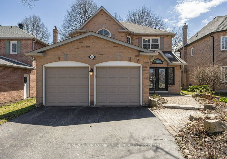 21-millbrook-gate-markham-ontario-n13019362