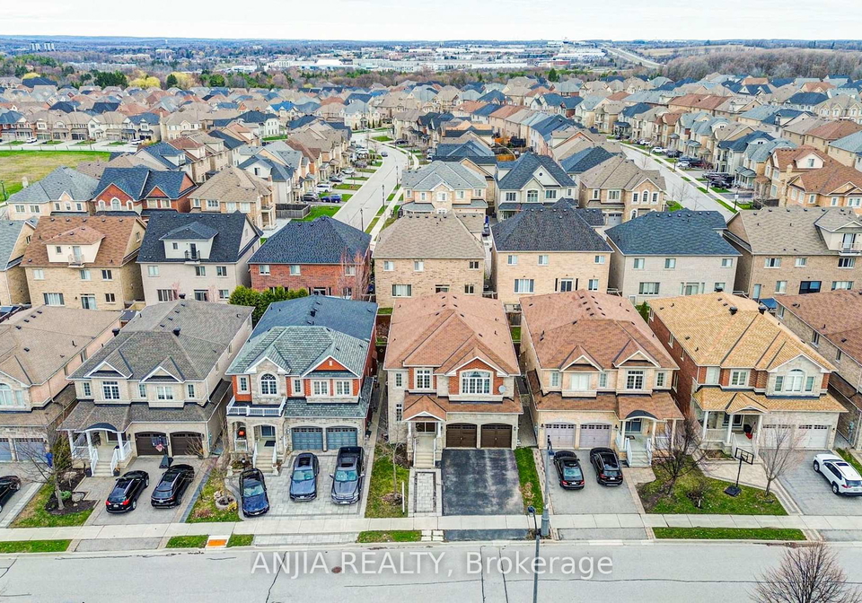 1165-blencowe-crescent-newmarket-ontario-n13019480