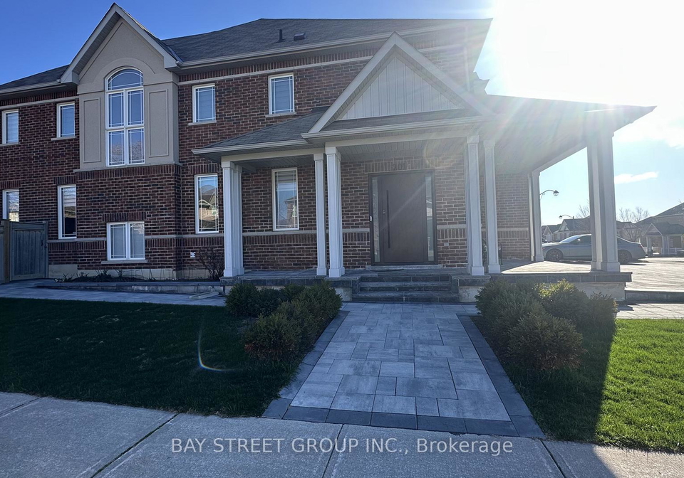 201-bilbrough-street-aurora-ontario-n13021148