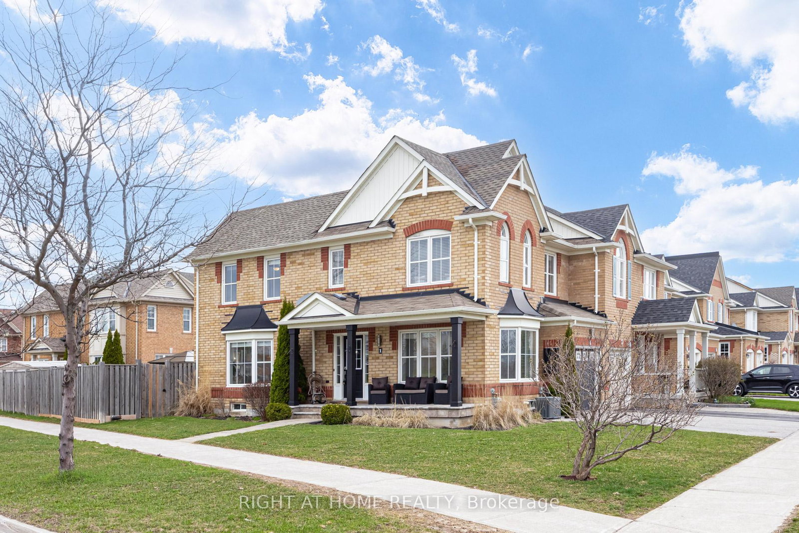 1-jamesway-crescent-whitchurch-stouffville-ontario-n13022904
