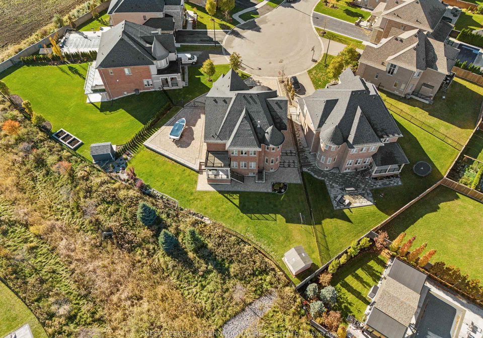 12-albert-hill-court-king-ontario-n13023416