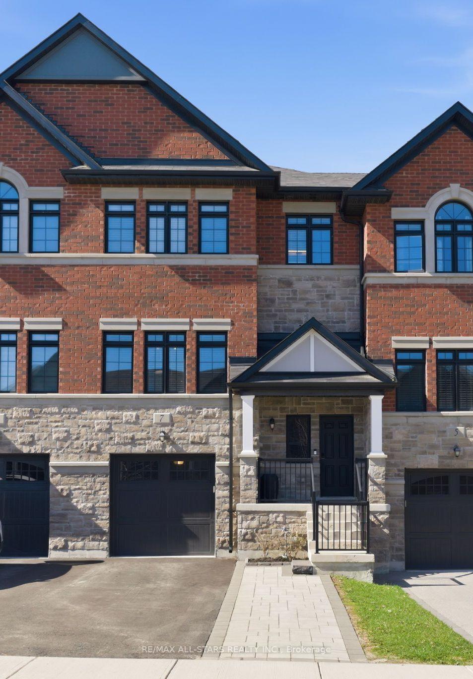 7-gord-matthews-way-uxbridge-ontario-n13023654