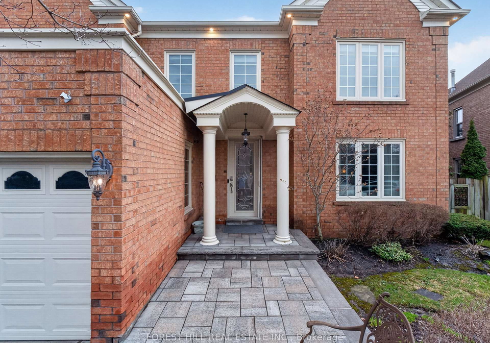 60-gatcombe-circle-richmond-hill-ontario-n13024286