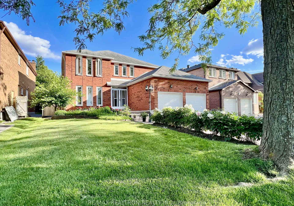 35-soho-crescent-markham-ontario-n13024784