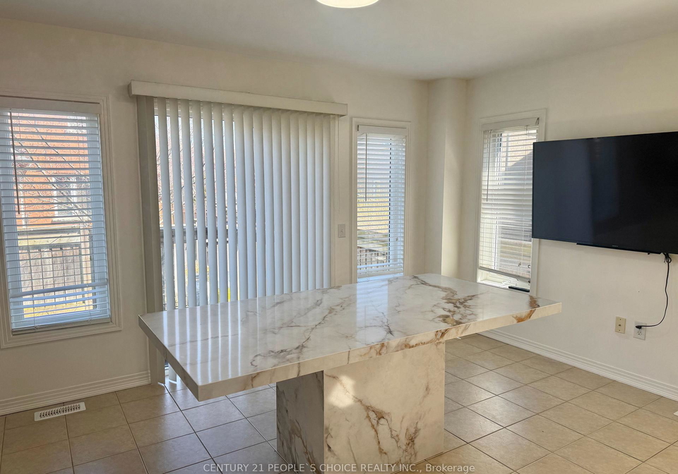 79-beare-trail-newmarket-ontario-n13026402
