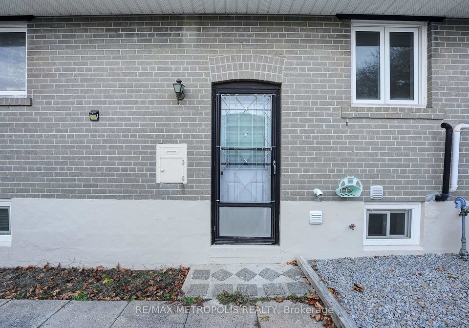 268-penn-avenue-newmarket-ontario-n13027658