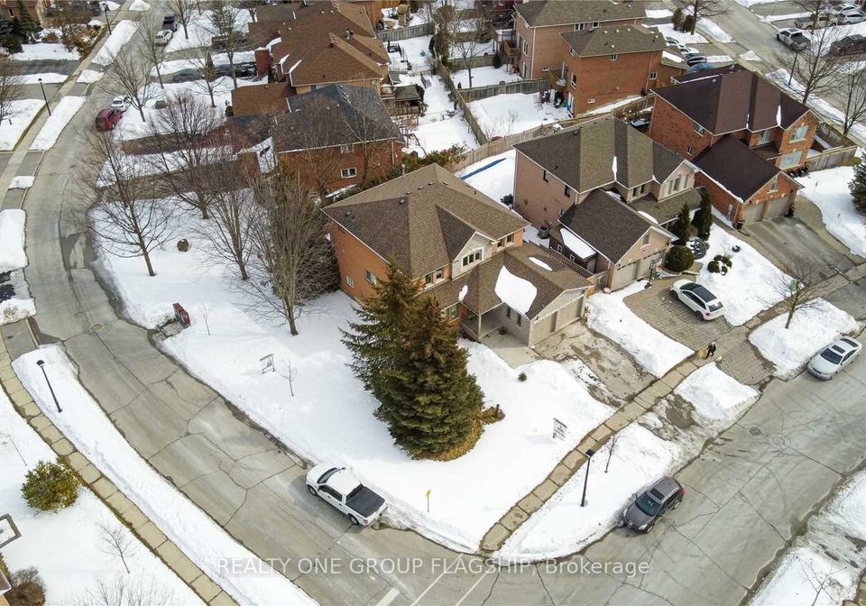 355-carruthers-avenue-newmarket-ontario-n13027714