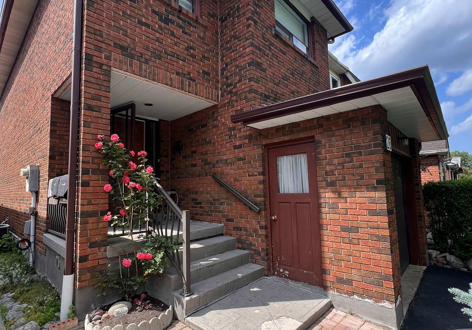 28-oakmount-crescent-vaughan-ontario-n13027930