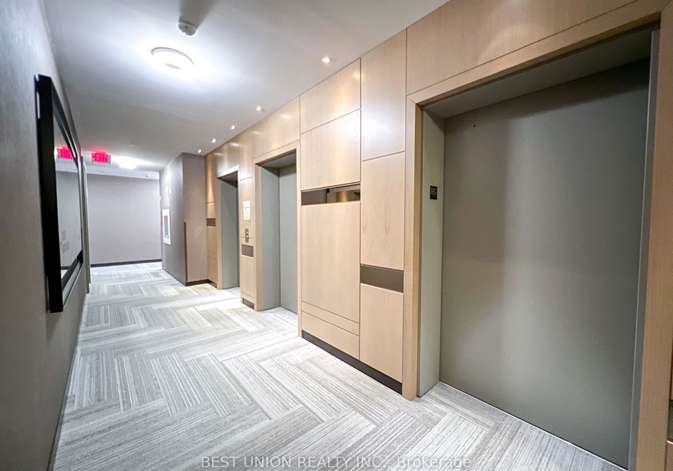 18-uptown-drive-markham-ontario-n13028118