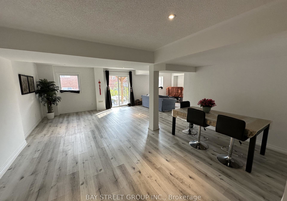 196-colesbrook-road-richmond-hill-ontario-n13028534