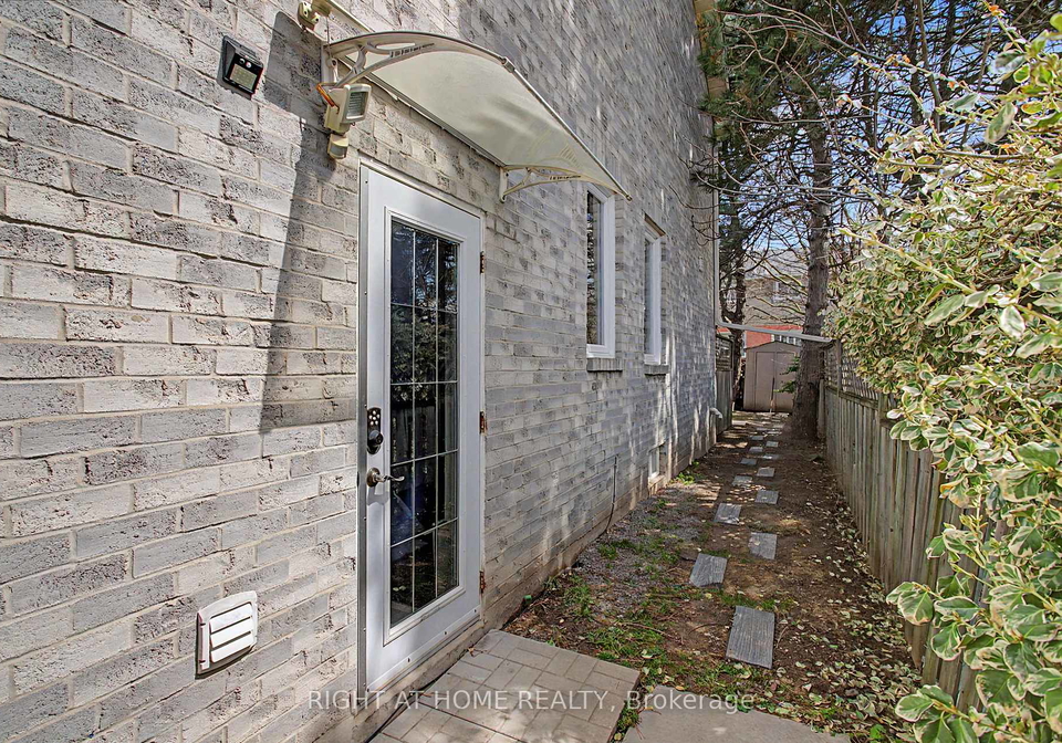 71-avenue-road-richmond-hill-ontario-n13028618