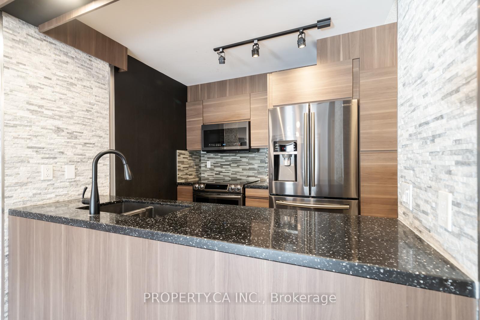 399-south-park-road-markham-ontario-n13029352