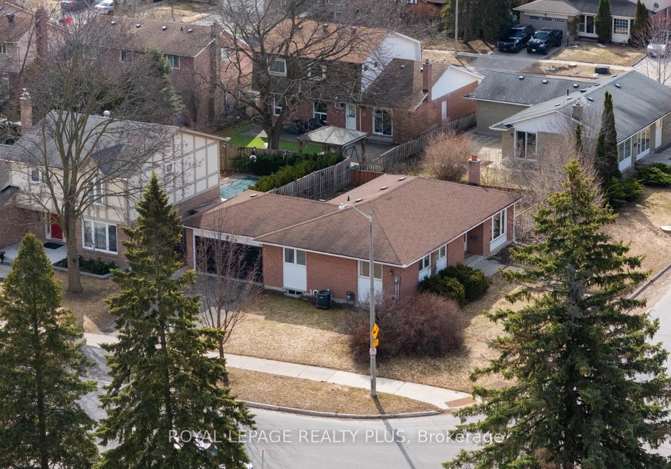 222-centre-street-w-richmond-hill-ontario-n13029358