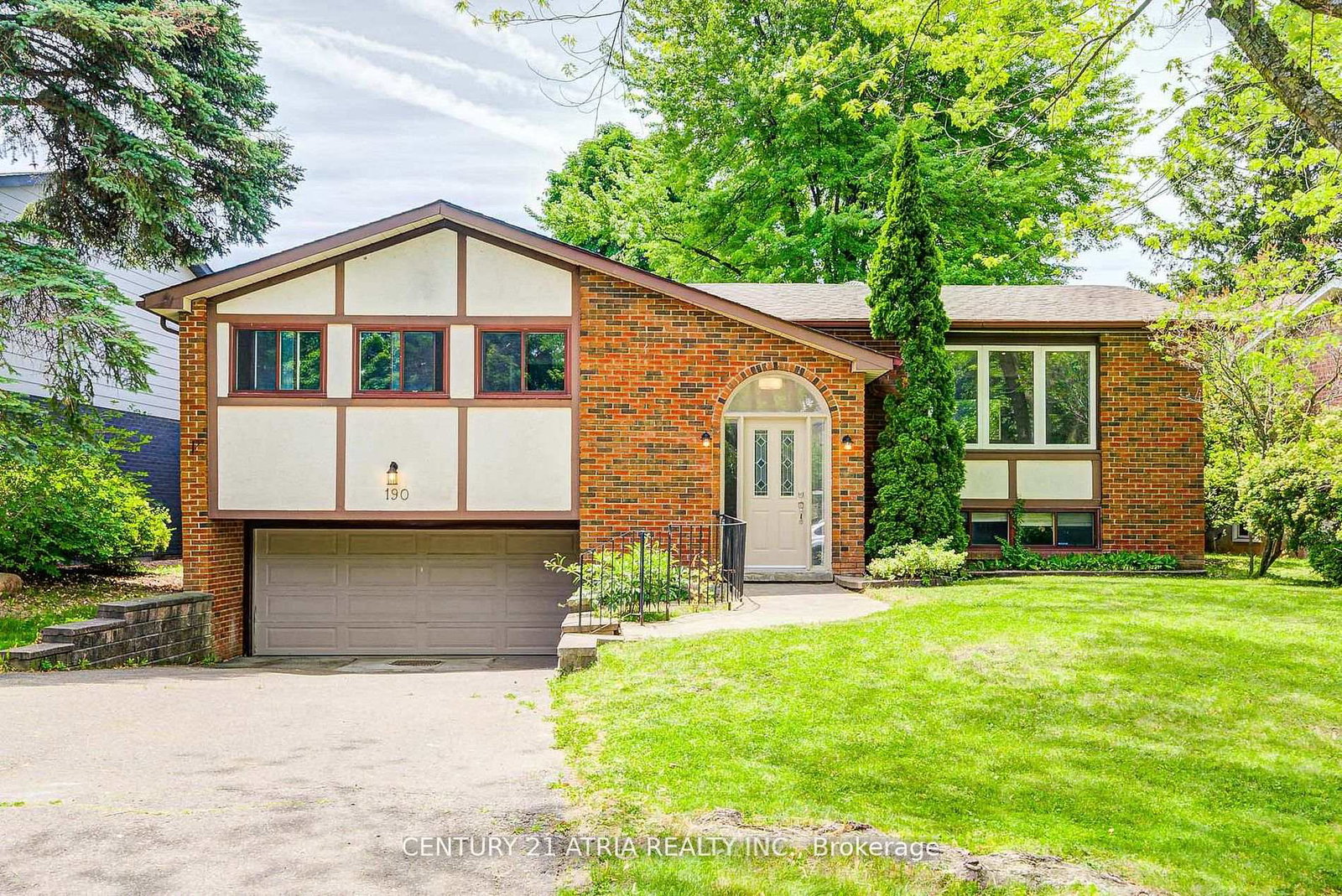 190-romfield-circuit-markham-ontario-n13029440