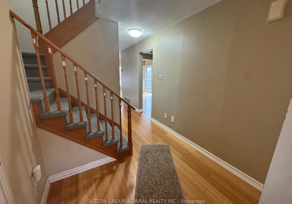 27-dawson-crescent-aurora-ontario-n13029582