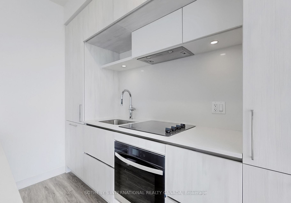 2-david-eyer-road-richmond-hill-ontario-n13030400