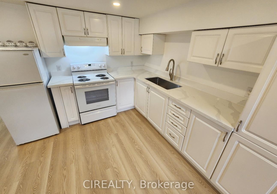 31-bailey-crescent-aurora-ontario-n13031342