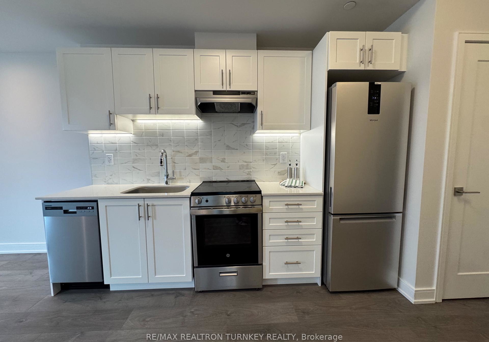 715-davis-drive-newmarket-ontario-n13032654