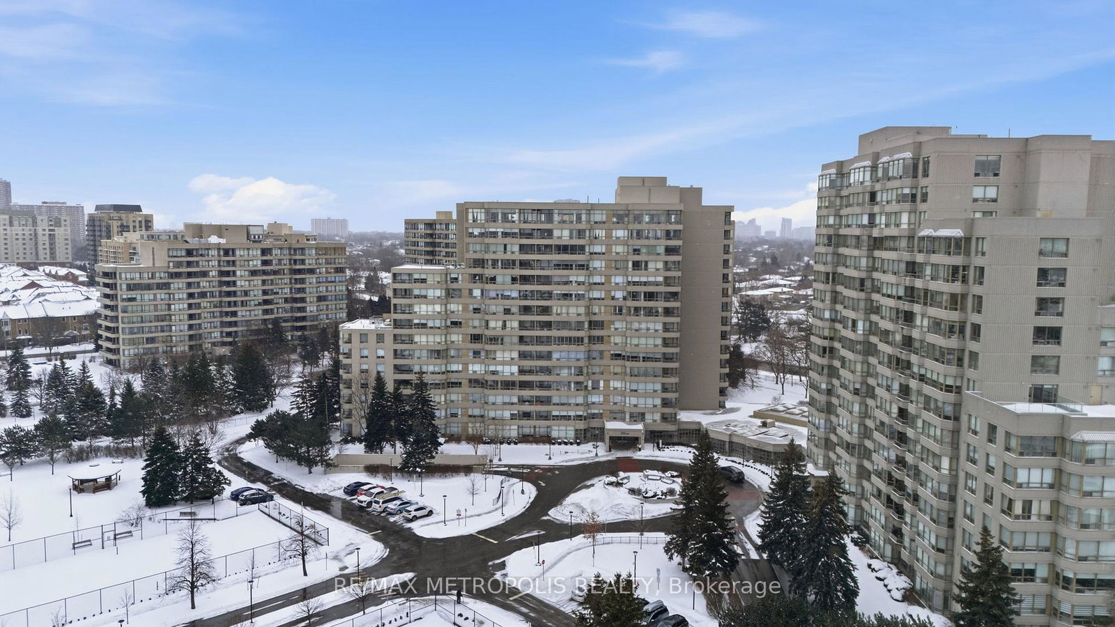11-townsgate-drive-vaughan-ontario-n13033088