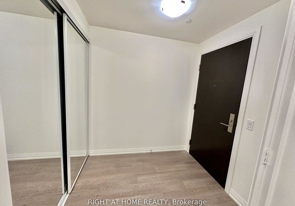 9000-jane-street-vaughan-ontario-n13033358