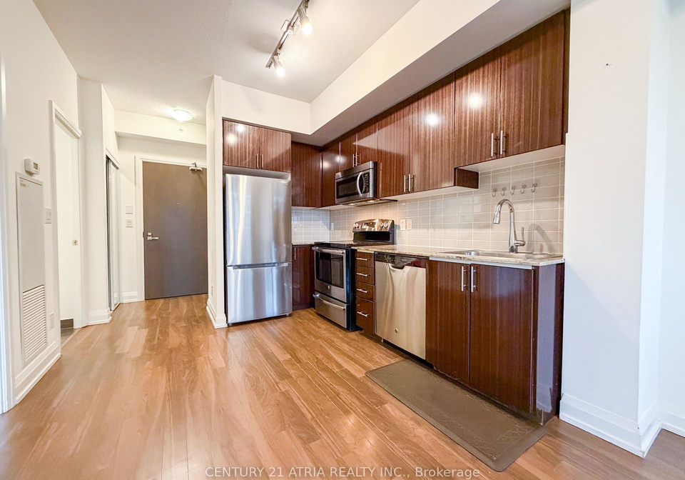 7161-yonge-street-markham-ontario-n13034104