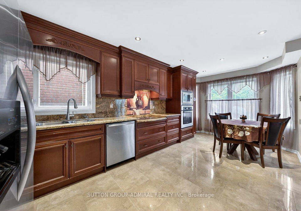 126-redondo-drive-e-vaughan-ontario-n13034748