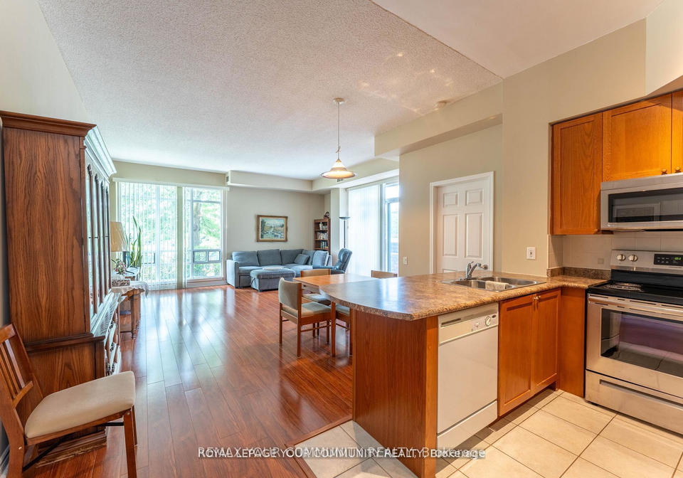 11121-yonge-street-richmond-hill-ontario-n13034858
