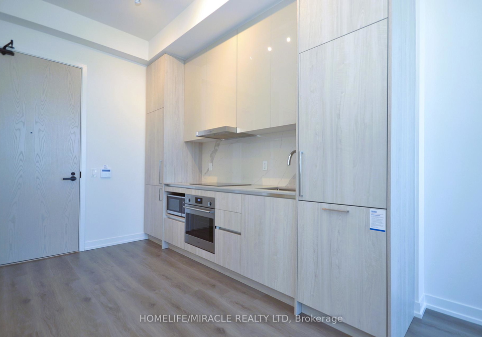 225-commerce-street-vaughan-ontario-n13035914
